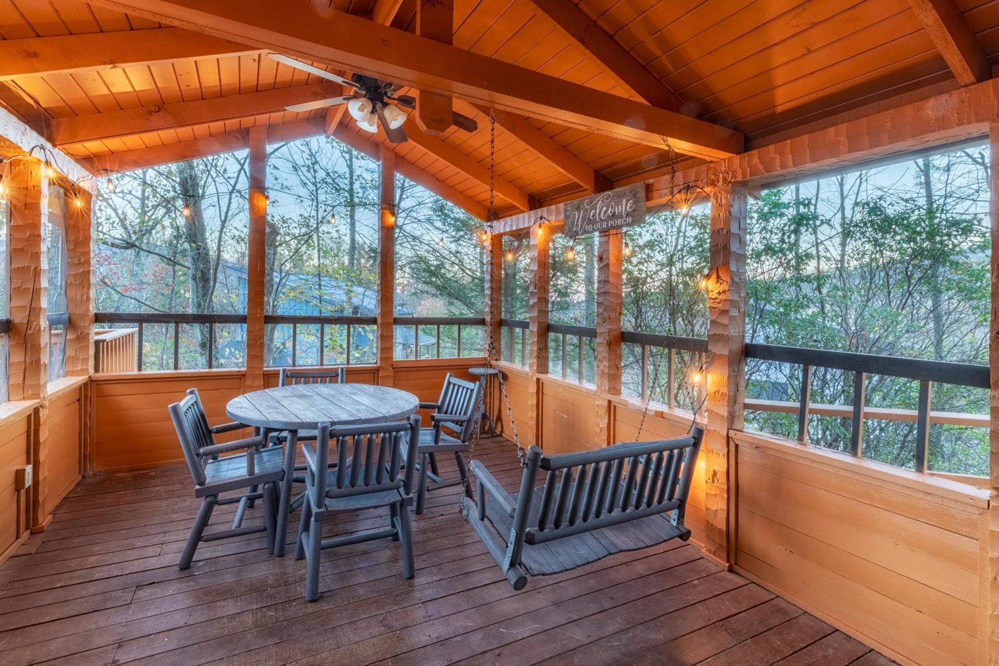 Real Log Cabin With Amazing Views, Hot Tub, Sauna, Games Gatlinburg Εξωτερικό φωτογραφία