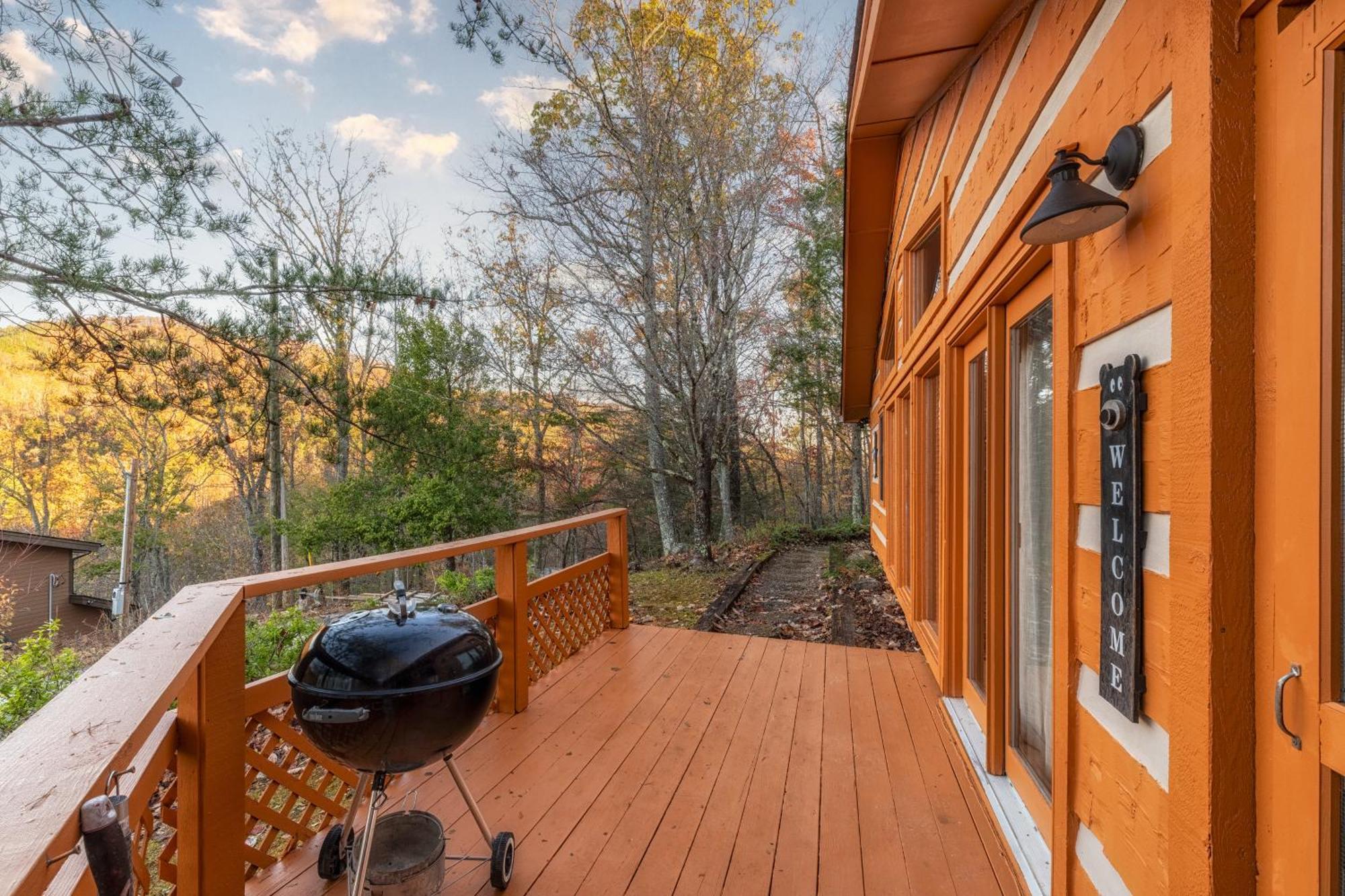 Real Log Cabin With Amazing Views, Hot Tub, Sauna, Games Gatlinburg Εξωτερικό φωτογραφία